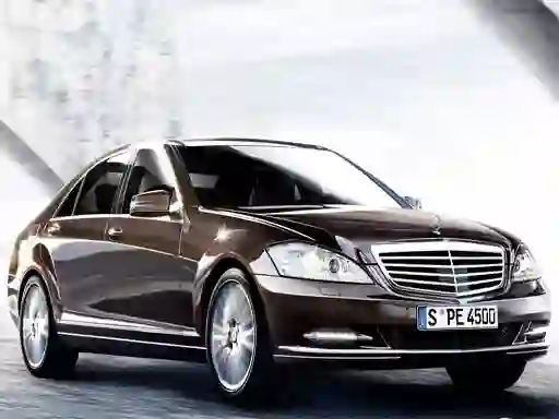 Permainan Luxury Sedan Suzzle talian