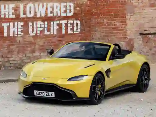 Permainan Aston Martin Vantage Roadster talian