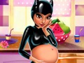 Permainan Catwoman sedang hamil  talian